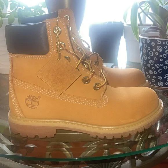 Timberland Boots - Picture 3 of 3